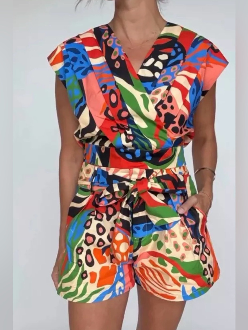 CIEBON Drina Abstract Set- Pleated Splice Top and belted shorts w/ pockets! NWT